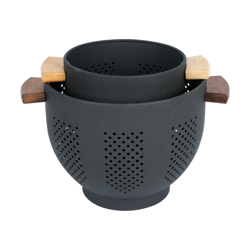 K09 Metal Colander with Wooden Handle